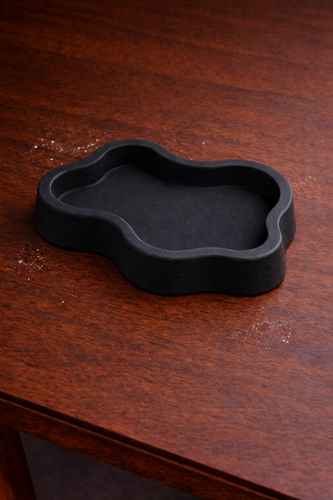 ظرف پذیرایی گچی دست ساز رنگ مشکی برند NouraDesign3